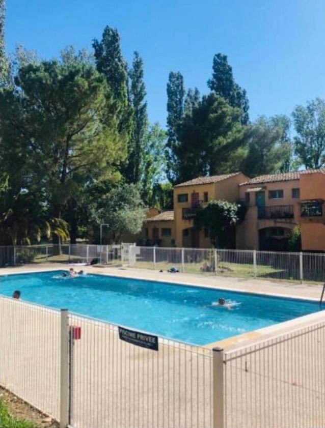 Appart Dans Residence Avec Piscine A Αρλ Εξωτερικό φωτογραφία